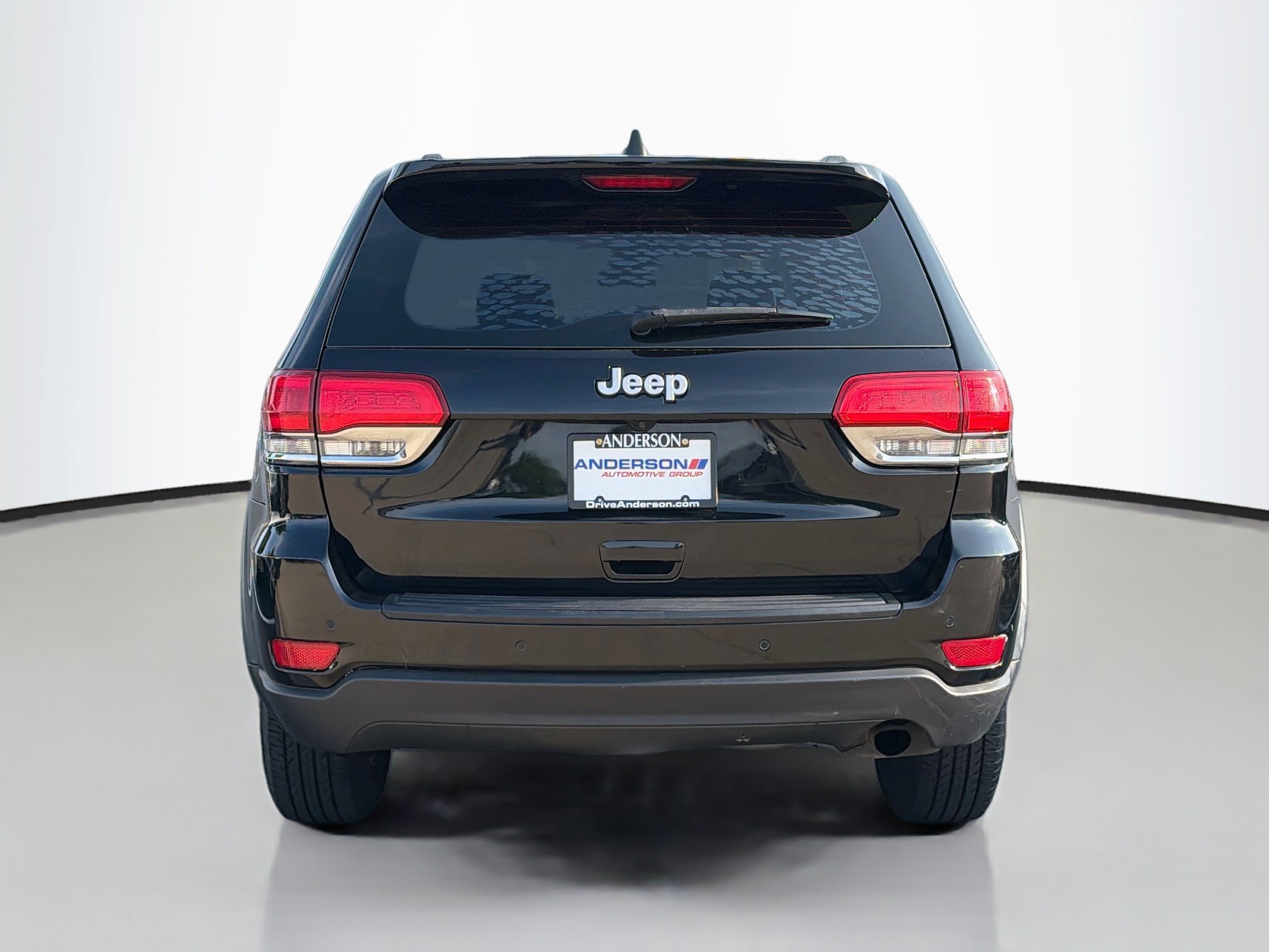 Used 2018 Jeep Grand Cherokee Laredo AWD/4WD image 6