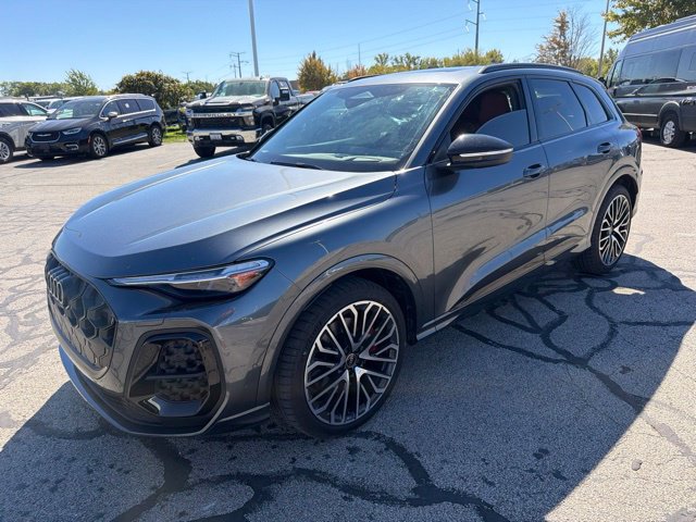 Used 2025 Audi SQ5 Prestige AWD/4WD image 2