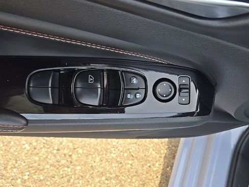 Used 2023 Nissan Altima 2.5 SR w/ SR Premium Package image 10