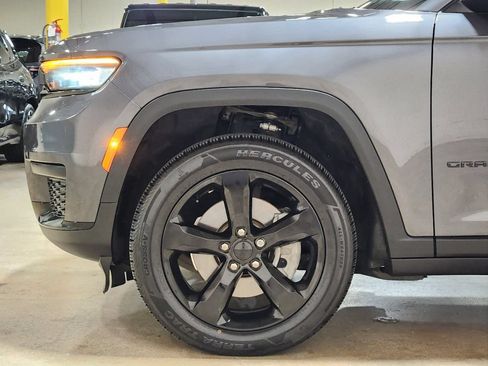 Used 2022 Jeep Grand Cherokee L Laredo RWD image 5