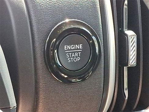 New 2025 Ford Expedition Active image 14