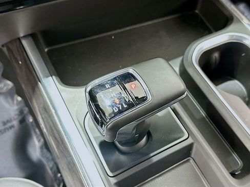 Used 2025 Chevrolet Silverado 1500 LTZ image 17