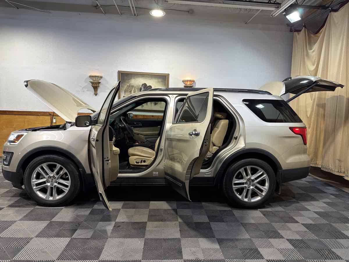 Used 2017 Ford Explorer Limited FWD image 13