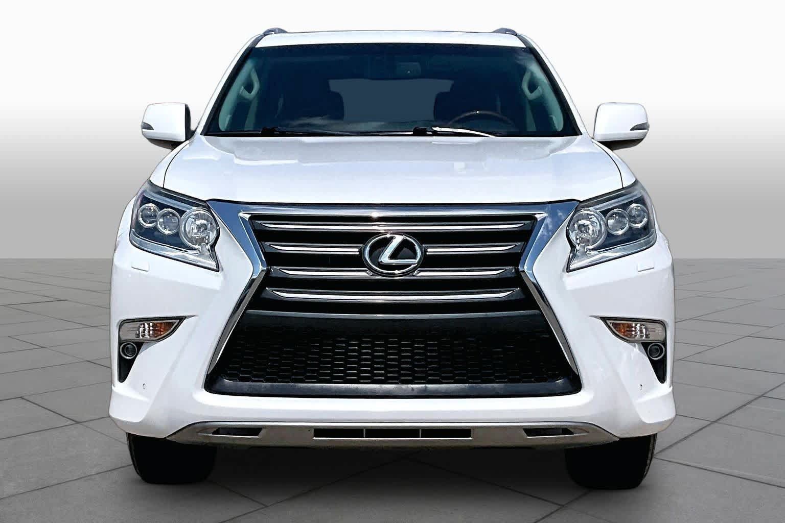 Used 2016 Lexus GX 460 w/ Premium Package AWD/4WD image 4