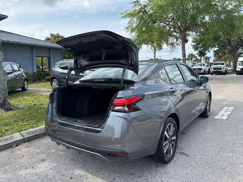 Used 2025 Nissan Versa SV FWD image 16