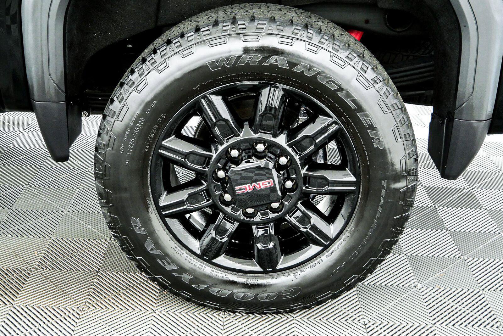 Used 2024 GMC Sierra 2500 AT4 w/ AT4 Preferred Package AWD/4WD image 31