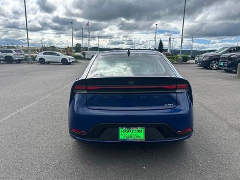 Used 2023 Toyota Prius LE FWD image 8