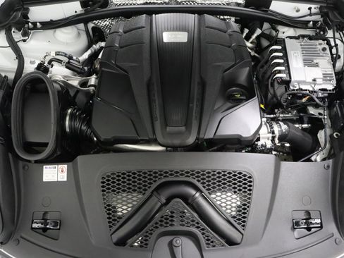 Used 2024 Porsche Macan GTS image 42