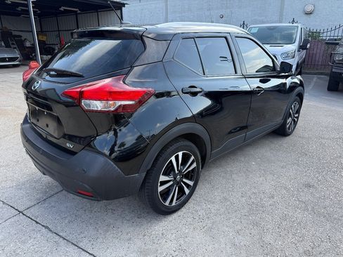 Used 2020 Nissan Kicks SV FWD image 4