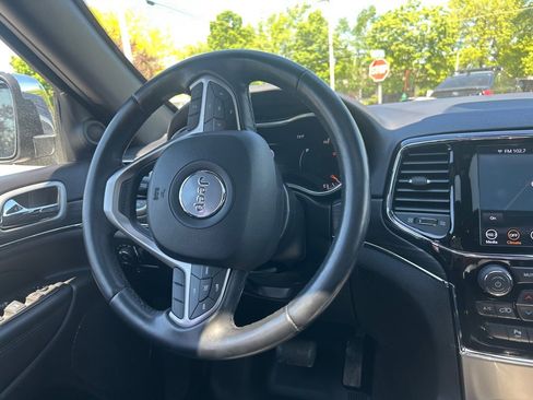 Used 2021 Jeep Grand Cherokee Limited image 35