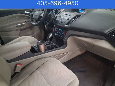 Used 2018 Ford Escape SE image 11