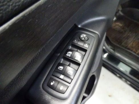 Used 2017 Jeep Grand Cherokee Altitude image 10