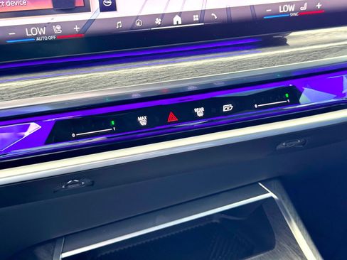 Used 2024 BMW 760i xDrive image 46