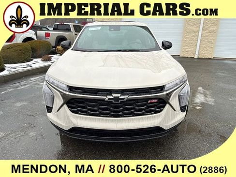 New 2026 Chevrolet Trax RS w/ Sunroof Package image 4