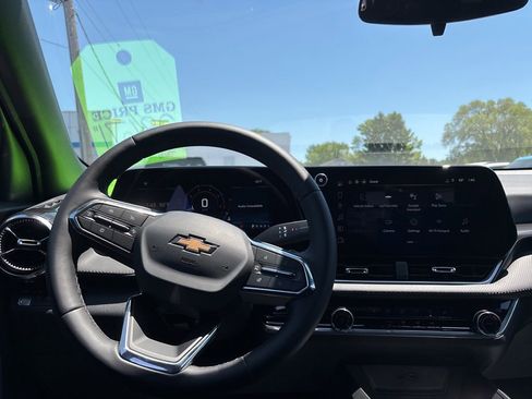 New 2026 Chevrolet Equinox LT FWD image 10