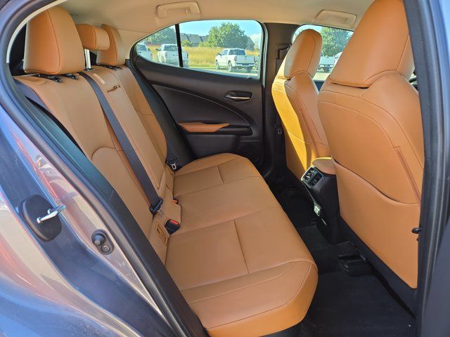 Used 2021 Lexus UX 250h AWD/4WD image 34