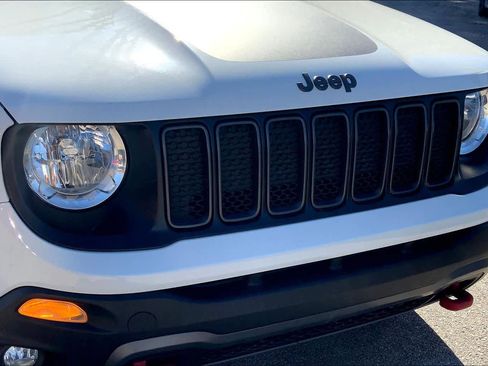 Used 2022 Jeep Renegade Trailhawk image 29