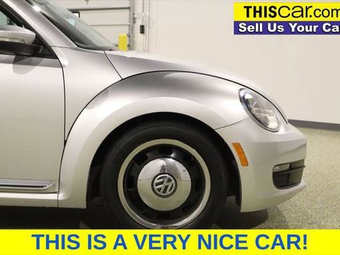 Used 2015 Volkswagen Beetle 1.8T Classic FWD image 11