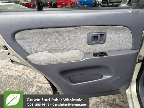 Used 2000 Toyota 4Runner SR5 image 28