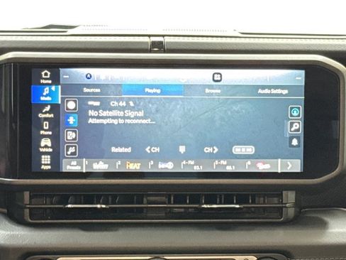 Used 2024 Jeep Wrangler Unlimited Rubicon AWD/4WD image 21