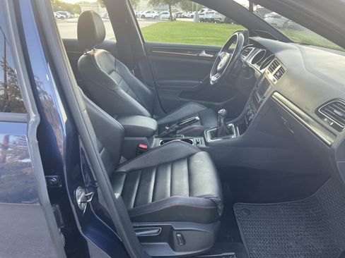 Used 2016 Volkswagen GTI Autobahn w/ Lighting Package (SEL) FWD image 28