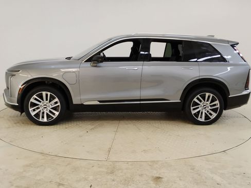 New 2026 Cadillac Vistiq Luxury w/ LPO, Floor Liner Package image 2