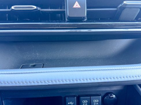 Used 2021 Toyota Highlander XLE image 33