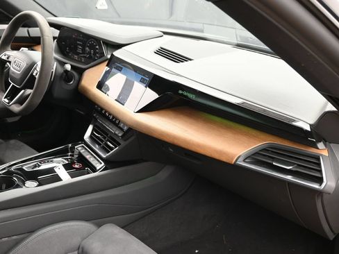 Used 2024 Audi e-tron GT Premium Plus AWD/4WD image 28