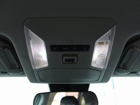 Used 2024 Toyota RAV4 Adventure image 22