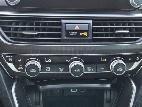 Used 2022 Honda Accord Touring image 14