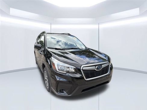 Used 2020 Subaru Forester Premium w/ Popular Package #1 AWD/4WD image 3