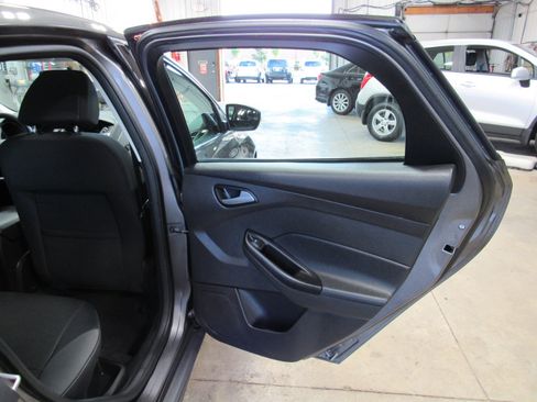 Used 2014 Ford Focus SE image 21