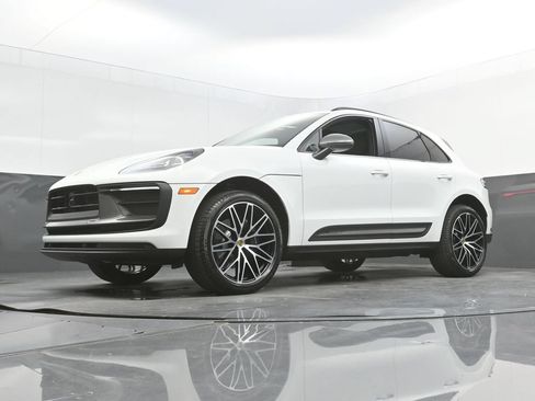 New 2026 Porsche Macan Turbo AWD/4WD image 28
