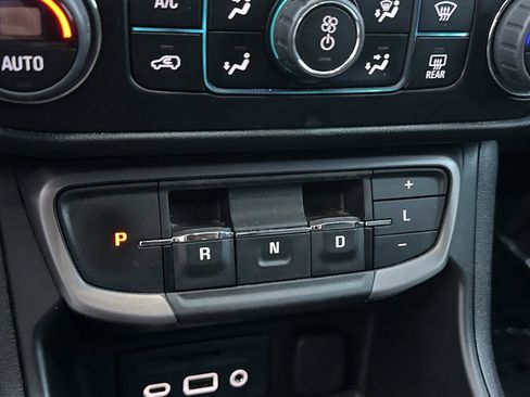 Used 2023 GMC Terrain AT4 image 20