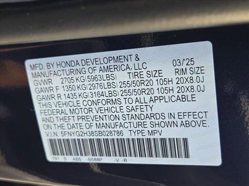 Used 2025 Honda Pilot Sport image 13
