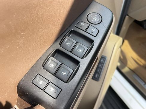 Used 2016 Chevrolet Tahoe LT image 13