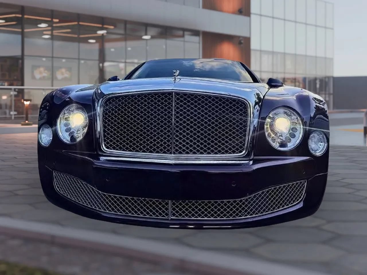 Used 2012 Bentley Mulsanne RWD image 2
