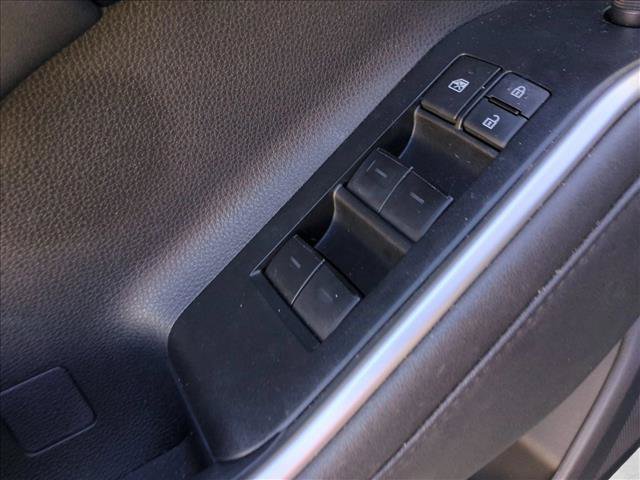 Used 2023 Toyota Highlander XLE FWD image 12