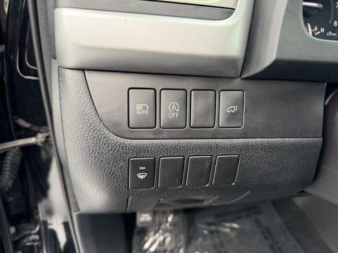 Used 2017 Toyota Highlander XLE image 21