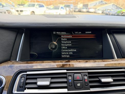 Used 2014 BMW 750Li xDrive image 19