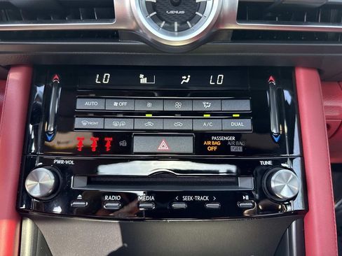 Used 2022 Lexus IS 350 F Sport RWD image 32