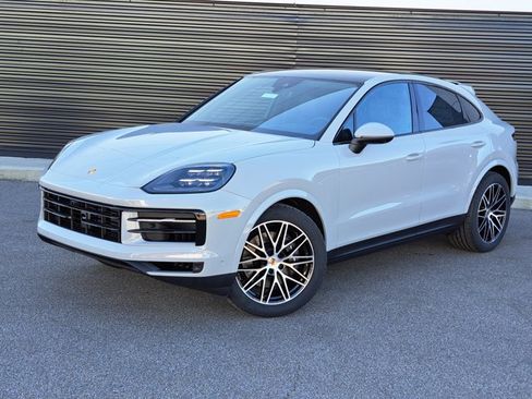 Used 2026 Porsche Cayenne Coupe image 1