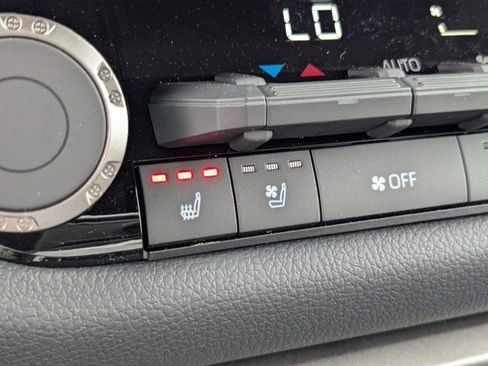 New 2026 Toyota Tundra Limited AWD/4WD image 28