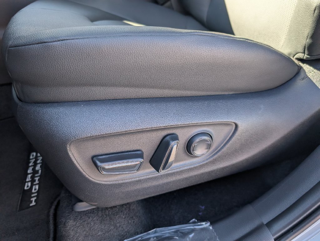 New 2026 Toyota Grand Highlander AWD image 10