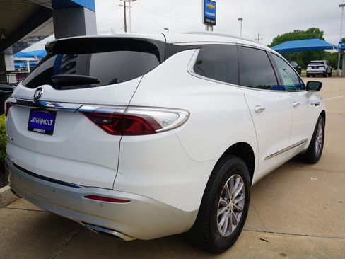 Used 2024 Buick Enclave Premium FWD image 9
