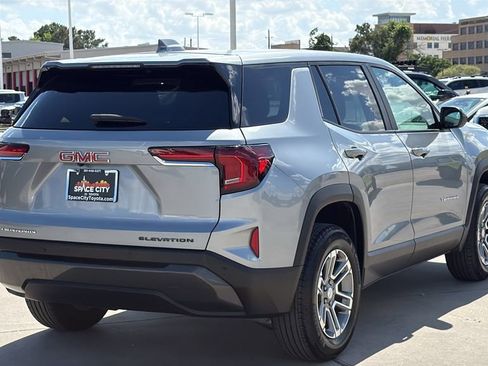 Used 2025 GMC Terrain Elevation FWD image 5