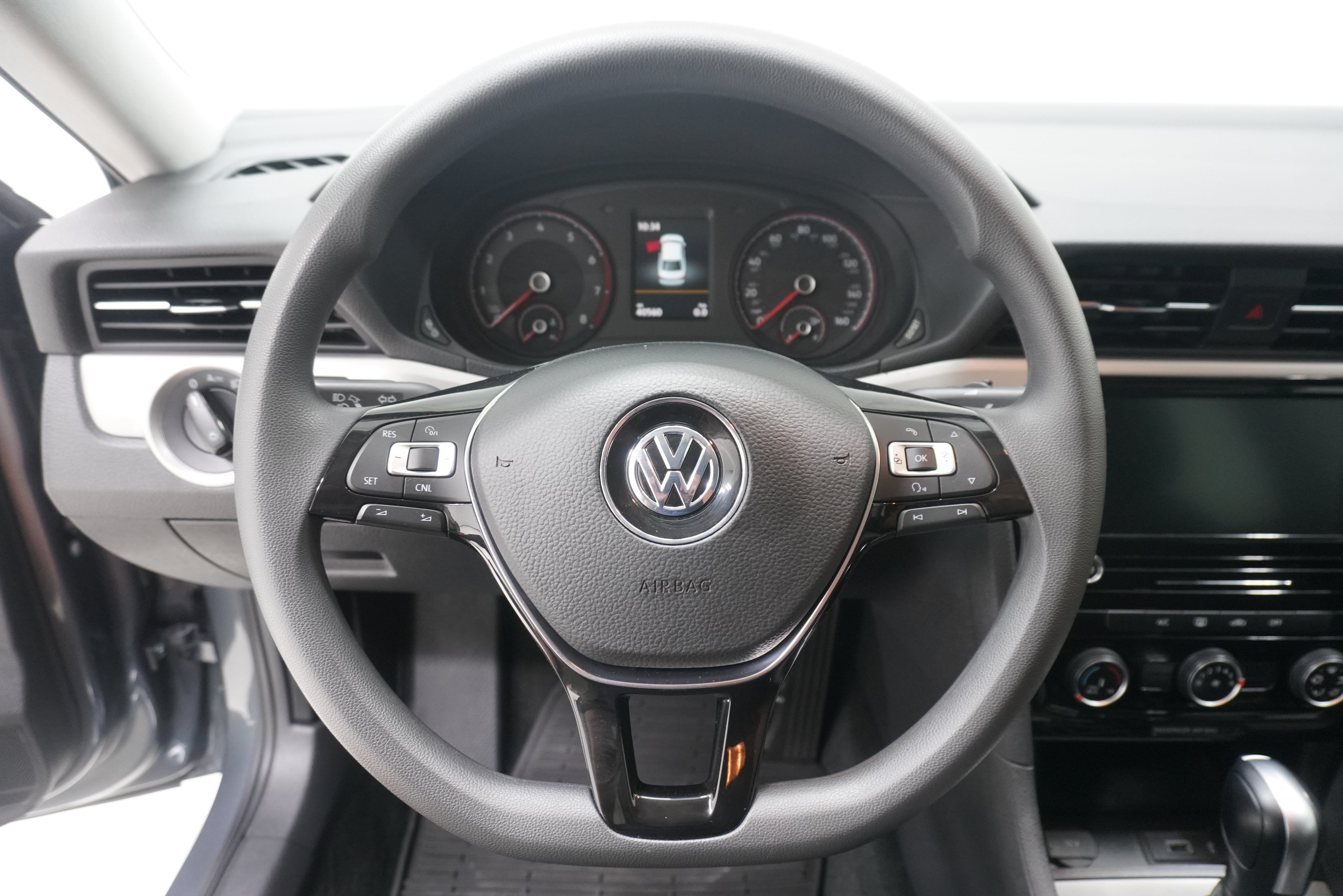 Used 2020 Volkswagen Passat 2.0T S FWD image 15