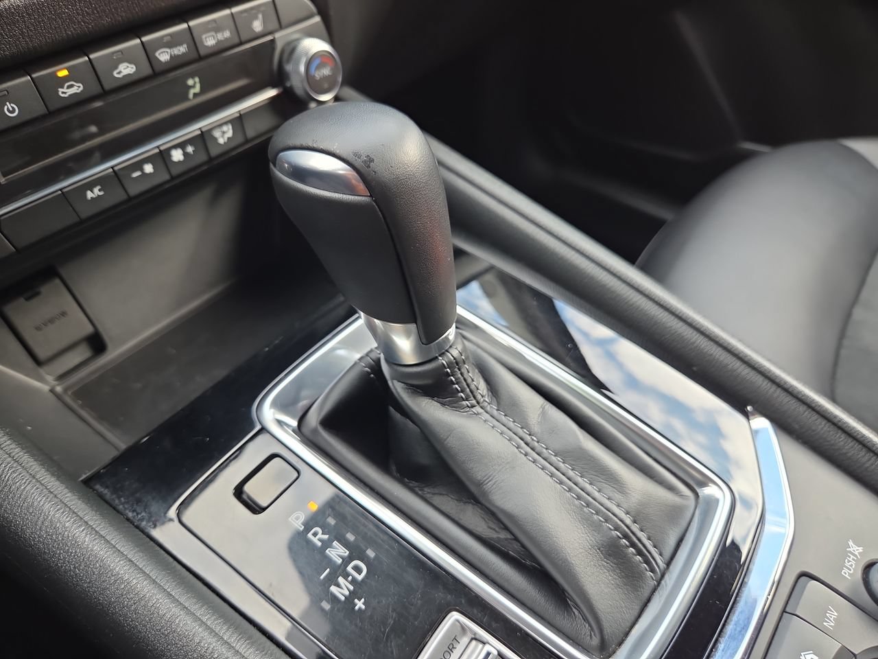 Used 2020 MAZDA CX-5 Touring FWD image 32