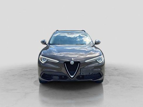 Used 2018 Alfa Romeo Stelvio Sport w/ Quick Order Package 22J Sport AWD/4WD image 9