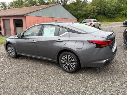 New 2026 Nissan Altima 2.5 SV AWD/4WD image 3